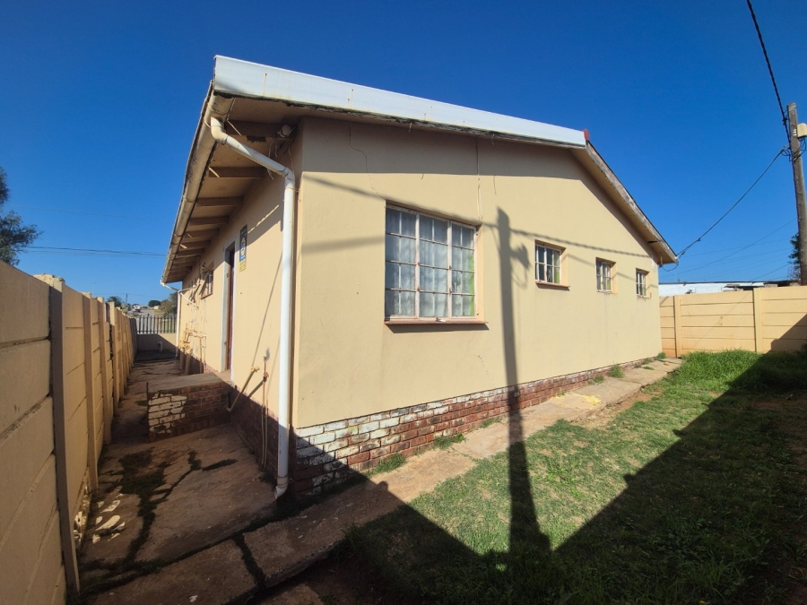 3 Bedroom Property for Sale in Kwa Nobuhle Eastern Cape